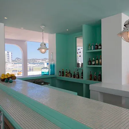 公寓式酒店 海滩之星伊维萨公寓式酒店 - 仅限成人 4*